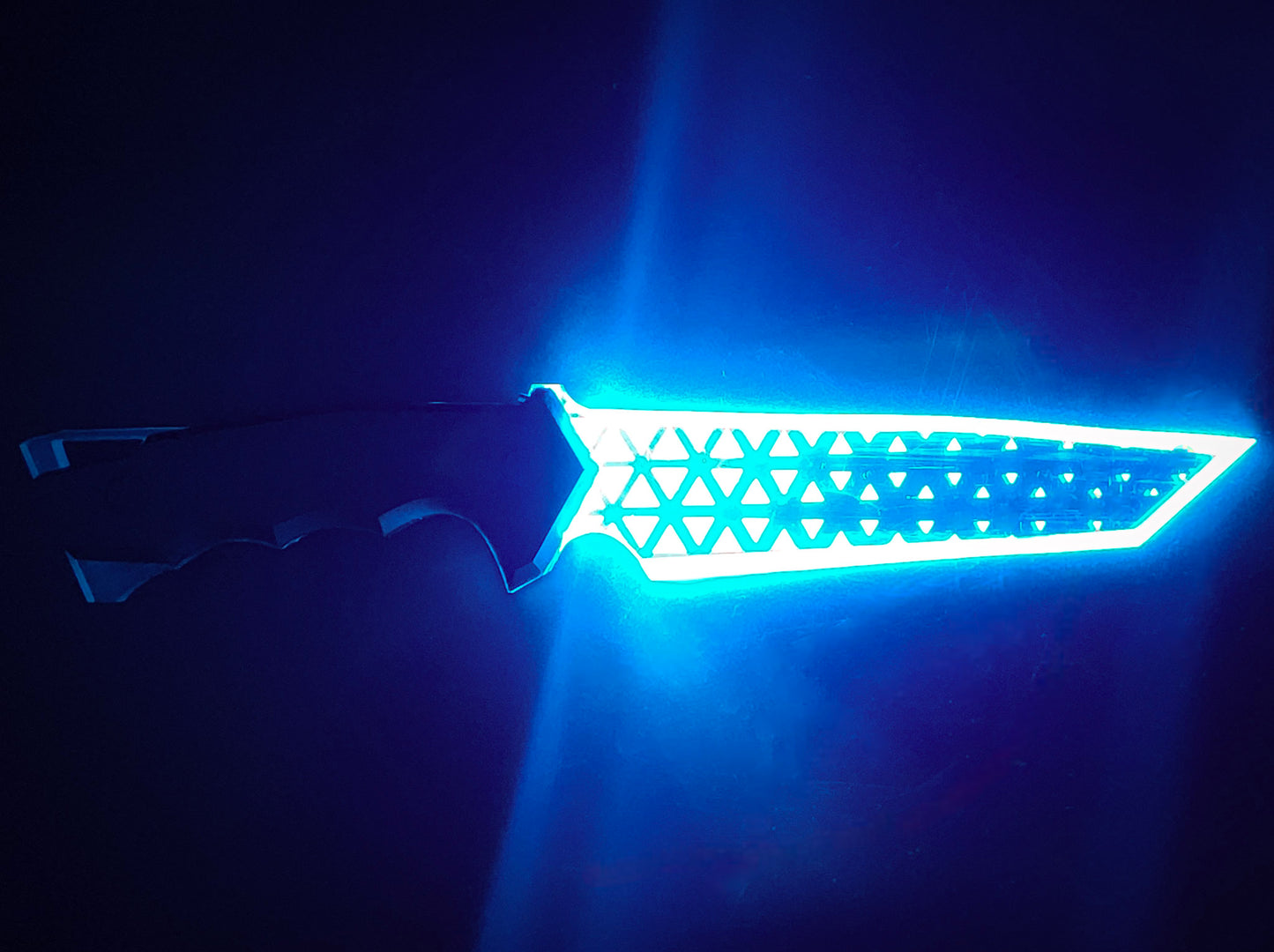 Tanto LED Knife